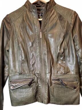 BERNARDO Olive Green Leather Moto Jacket Zip Front Size S — Stylish BERNARDO